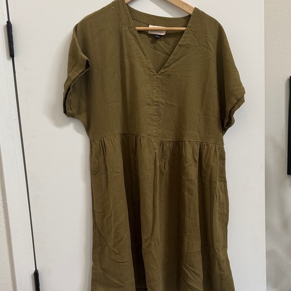 Universal Thread Dresses & Skirts - Universal Thread Olive Green  V-Neck Dress